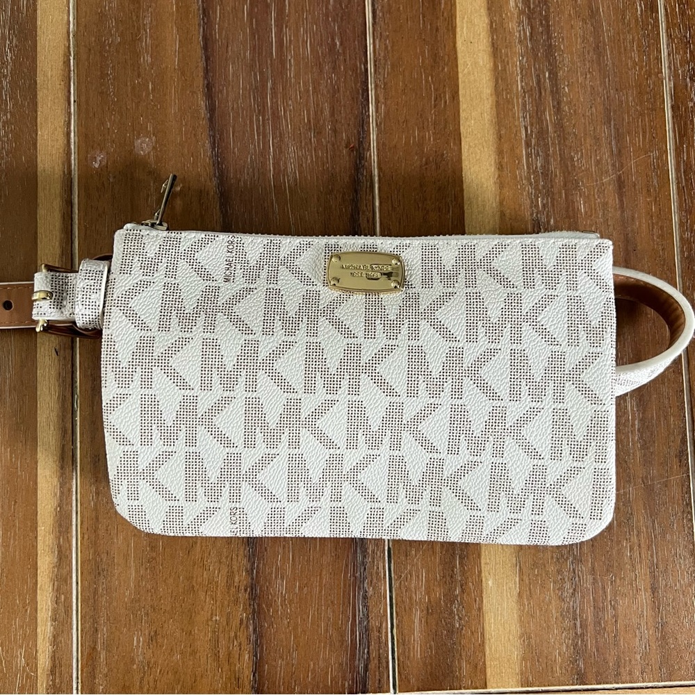 Small Michael Kors belt bag